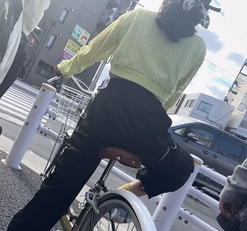 自転車　尻　盗撮 