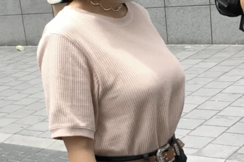 巨乳お姉さんの乳揺れ30