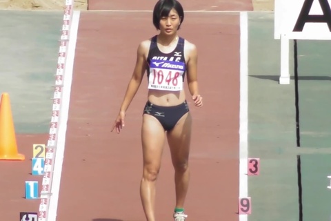 女子陸上　三段跳び選手　5人