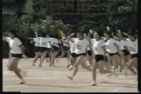 地方都市の女子校体育祭　ムチムチ豊...