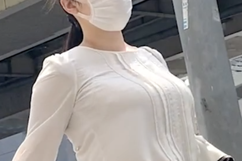 巨乳お姉さんの乳揺れ47