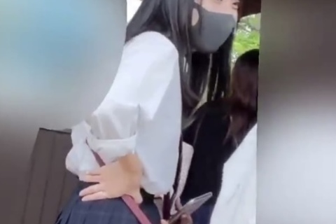 超ハイレベルのJKがお友達とじゃれ...