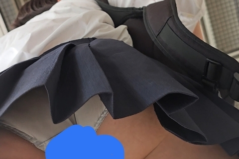 ムチムチJKパンチラ盗撮